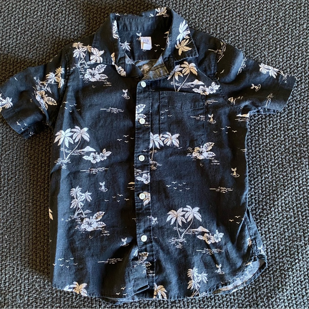 Gap Hawaiian shirt